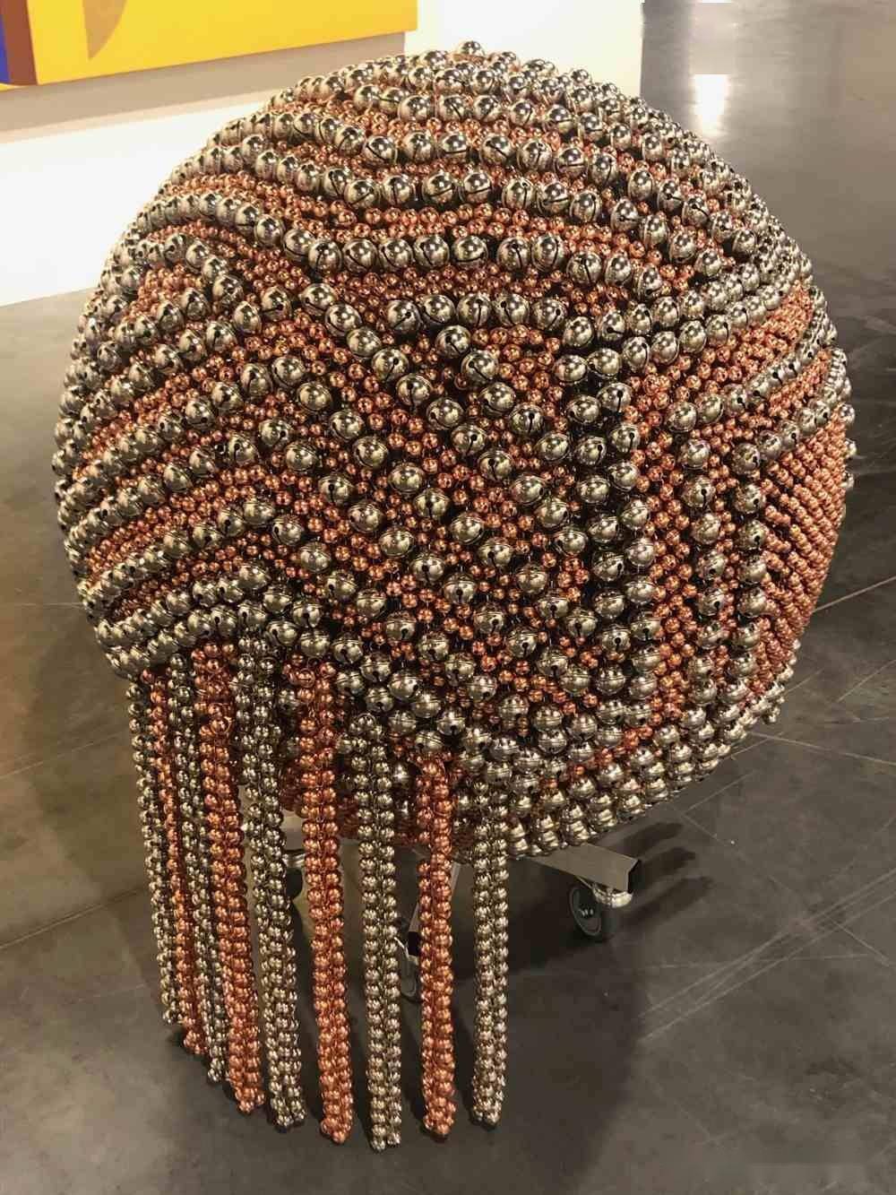 用雕塑艺术品装饰家居空间,提升家里内饰格调_作品