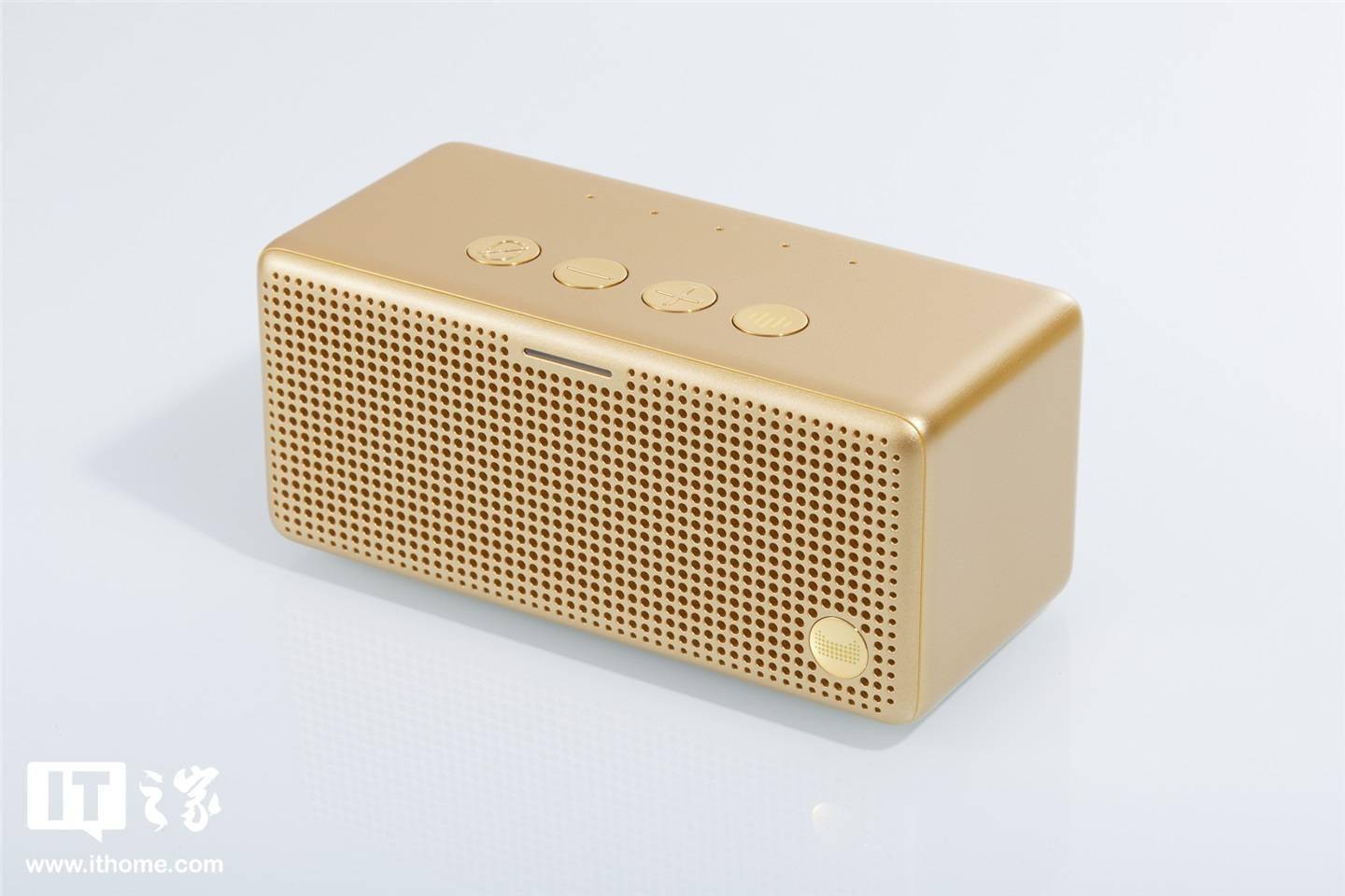 It之家开箱 天猫精灵方糖2金砖版智能音箱图赏 方正