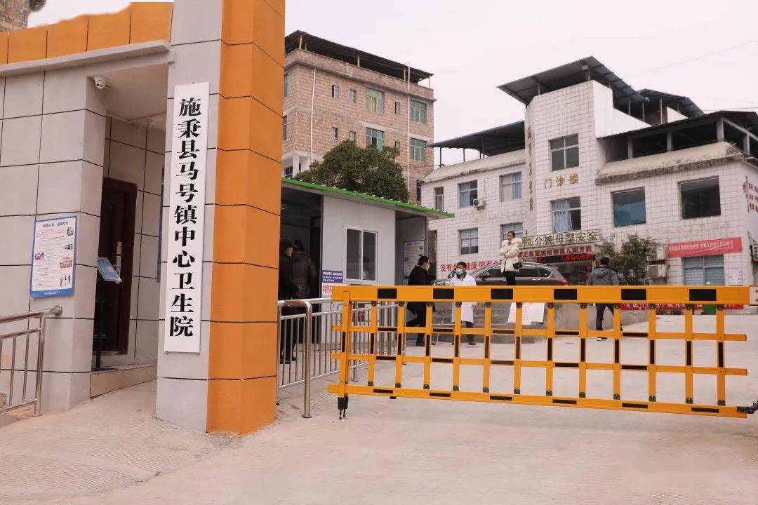 党委,政府坚持以人为本,以人民群众生命安全为核心,立足疫情防控现状