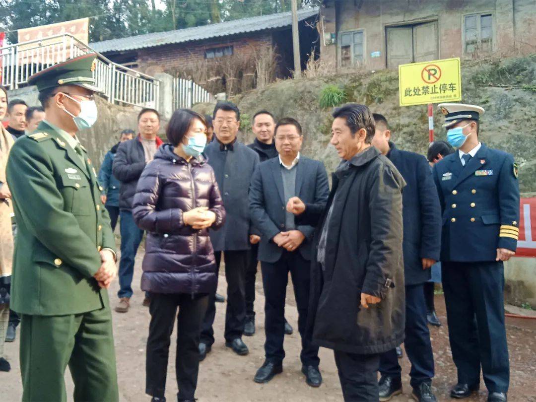 1月21日,市委常委,乐山军分区司令员王建华,市委常委,副市长毛宁率