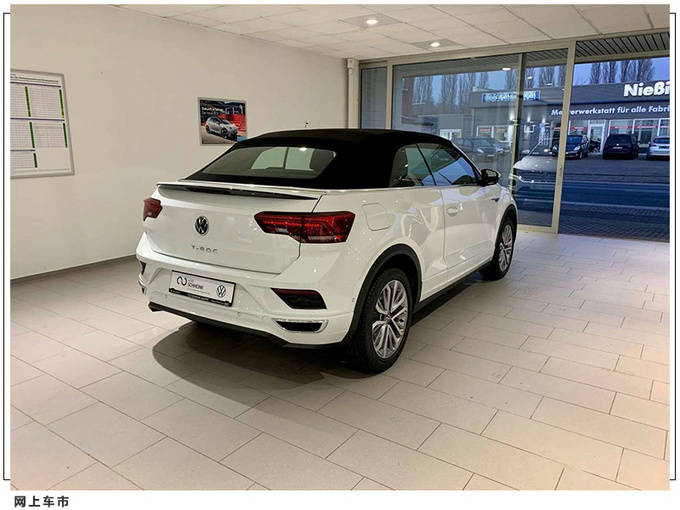 大众全新探歌敞篷版到店实拍!搭黑色顶棚/2 2布局