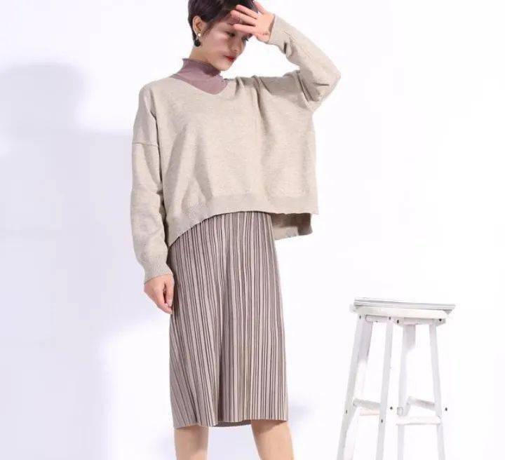 微胖女生穿搭秋冬毛衣 ce82a23bf81046efbd016f238c39b72e.jpeg