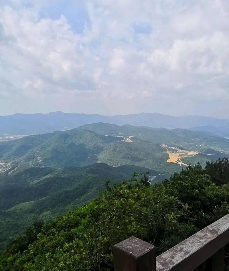 樂行族│登山1月30日寧海登山步道杜鵑山徒步至許家山探訪神秘石頭村