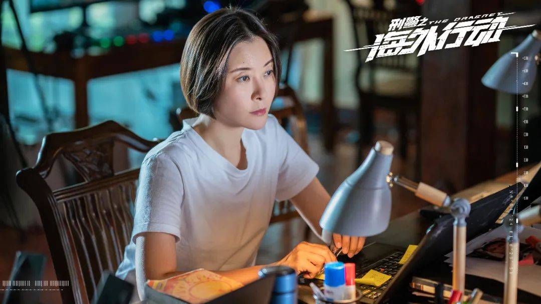 吴刚再度领衔主演刑侦剧,《刑警之海外行动》开播引热议