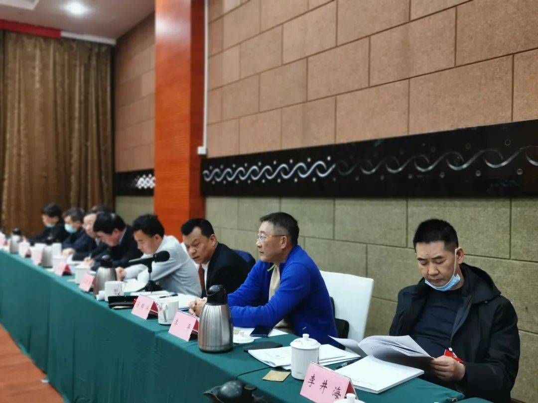 王婷平/摄02经济界别何欣/摄03农业界别胡云峰/摄04教育界别支翊帮/摄