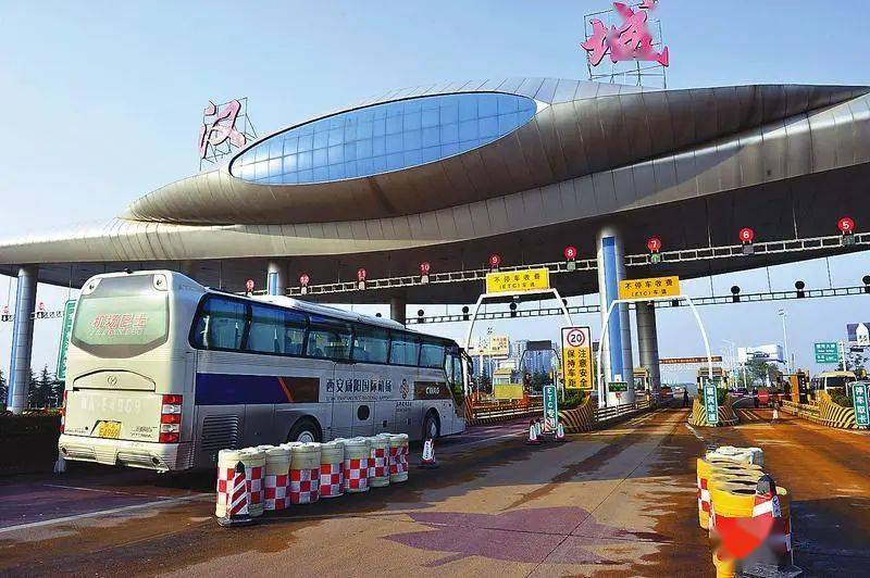 3. 连霍高速灞桥,宝鸡收费站.