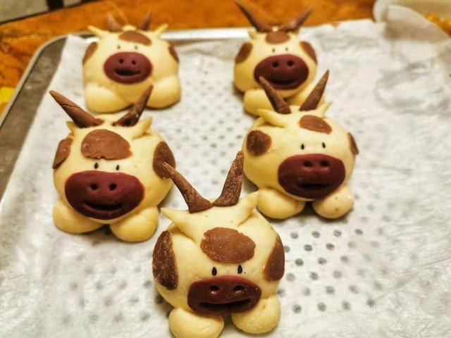 牛年送大家福气满满的牛馒头很应景只需要一次发酵宣软香甜