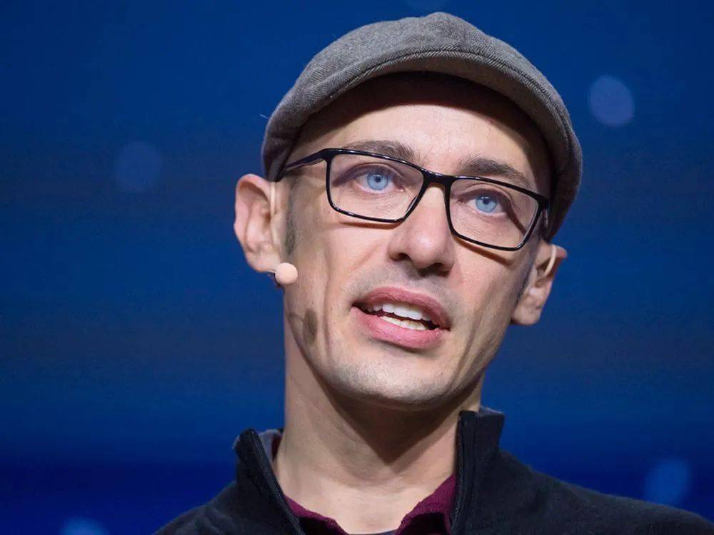 加拿大44位富豪疫情期间财富暴增5300000000$…这贫富差距…_美国