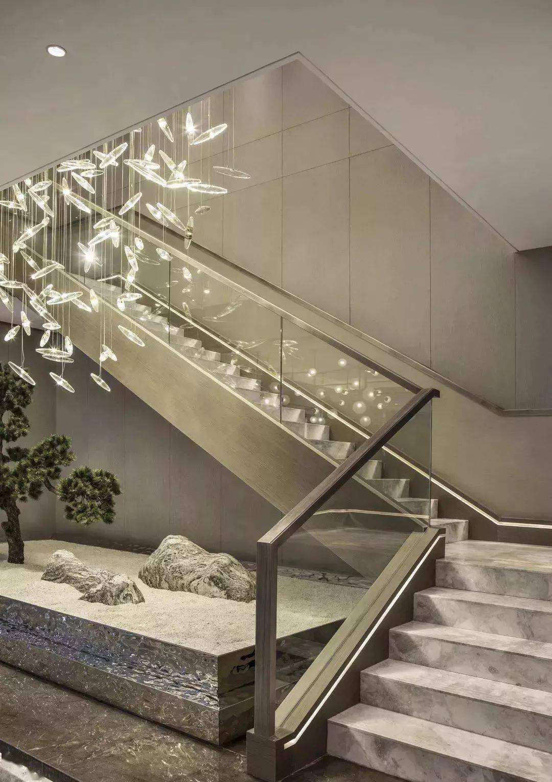 大理石楼梯的高级不言自明