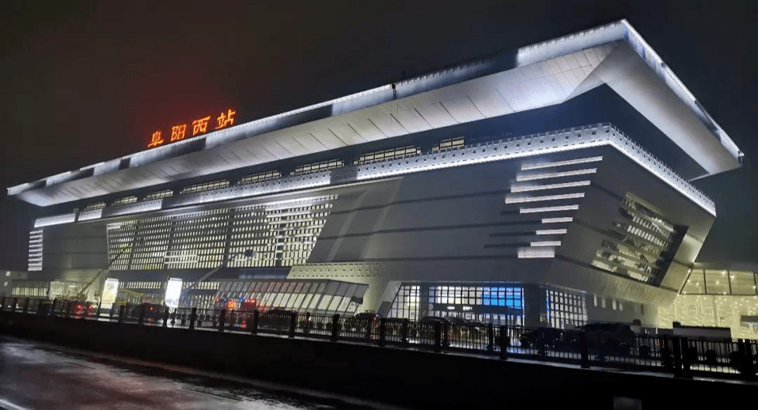 中国铁路上海局集团有限公司阜阳北站副站长陈海波介绍说:"截止昨日