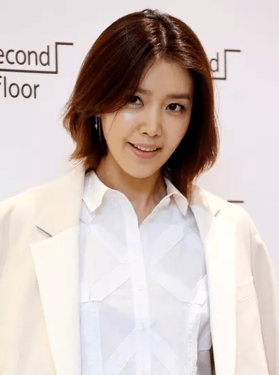 韩国明星告诉你将会流行什么发型