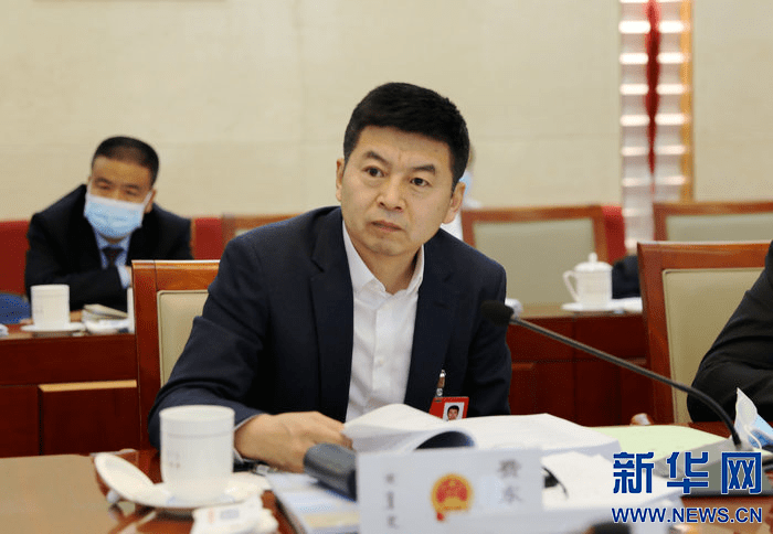 费东斌代表推动乌兰察布五大经济联动发展