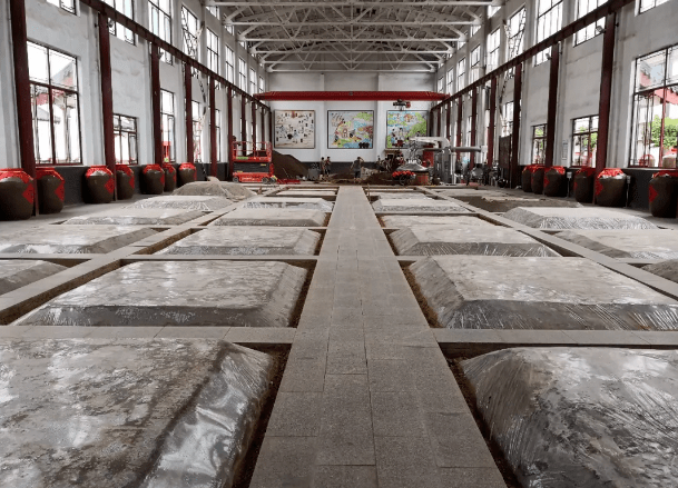 历练方显成熟之美,访山东秦池_酿造