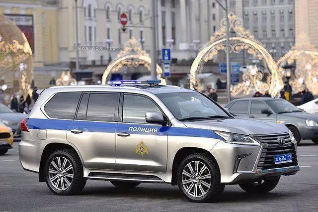 俄罗斯街头的各式警车网友这也太壕了