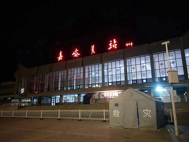 众志成城战胜疫情记者探访嘉峪关火车站返嘉回乡总共分几步应该准备