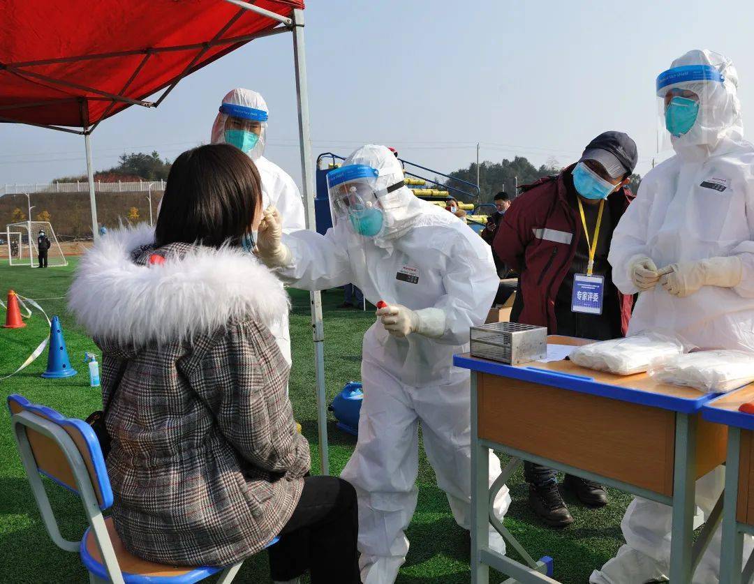 未雨绸缪以练代训长沙市开展应对新冠肺炎疫情人群核酸检测应急演练