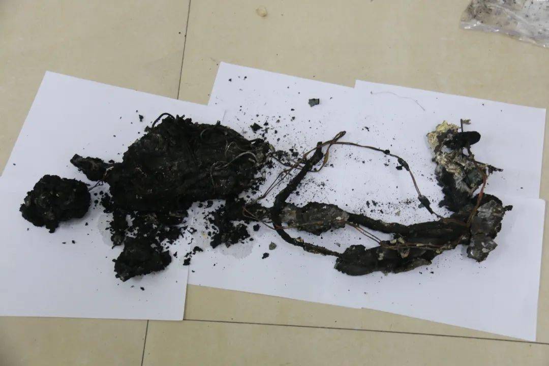 (事故电热毯类似照片)