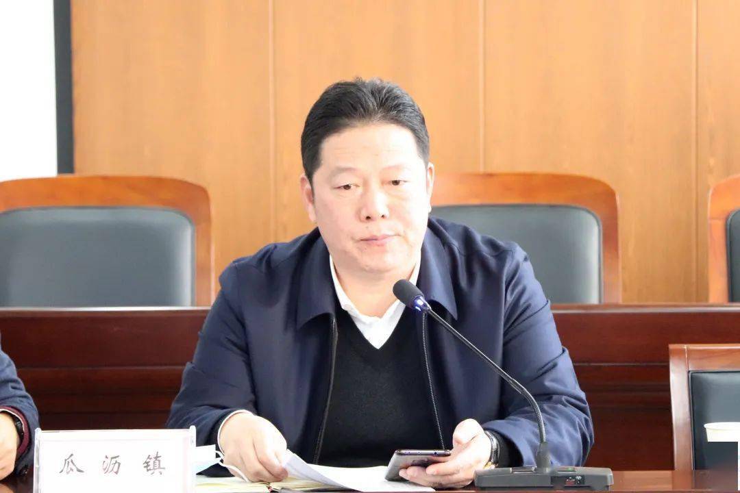 各镇街分管负责人围绕属地河道水质分析原因汇报提升举措区城管局(水