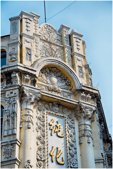 巴洛克装饰(图源:马蜂窝)建于1920年的纯化医院是中华巴洛克精美建筑