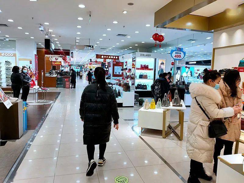 南充新世纪百货开业18年了