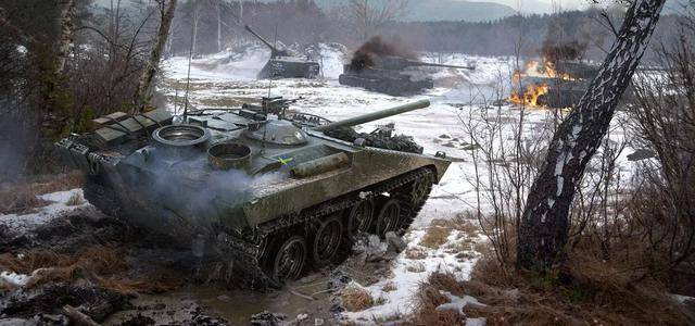 (上周同名次,场均伤害 1346.68)第十名:amx105突击型 场均伤害1338.