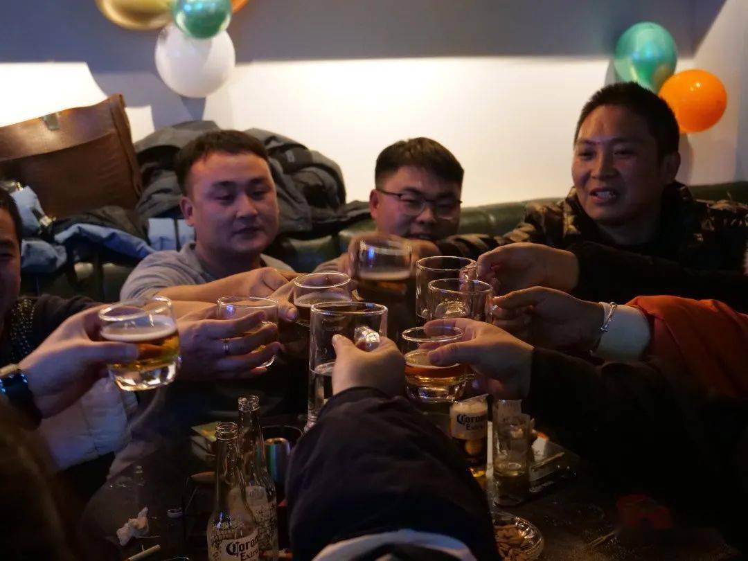 营山娱乐新地标麓岛酒吧