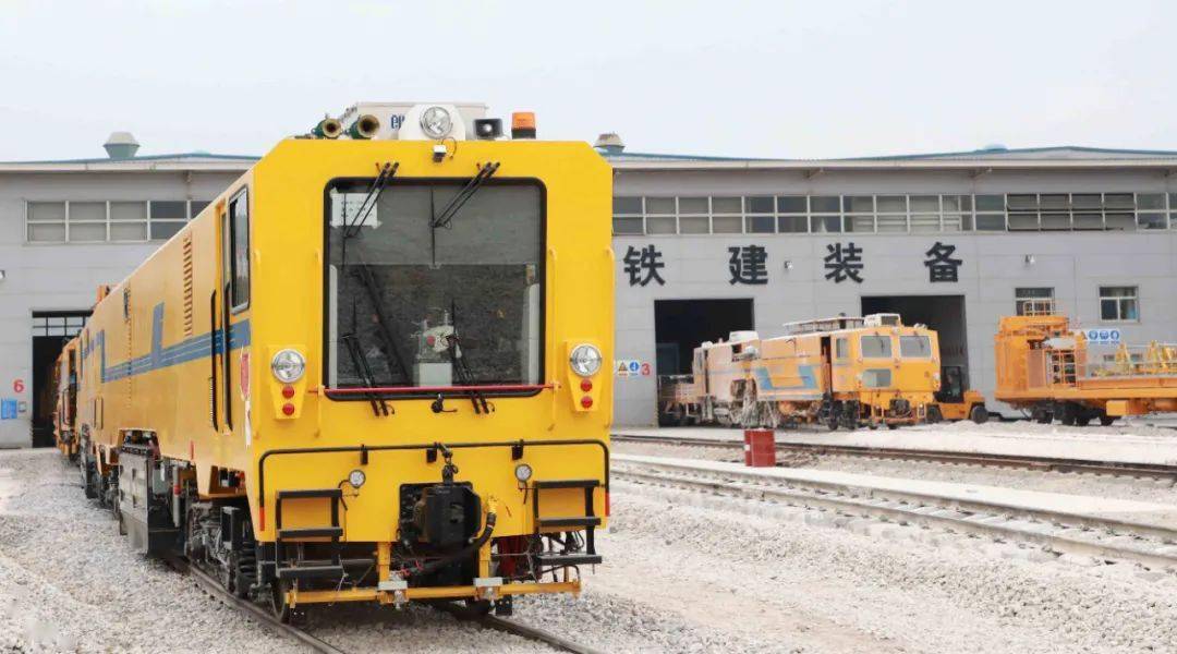 此次下线的gmc-20s地铁双动力钢轨打磨车,作为世界首台全永磁电机驱动