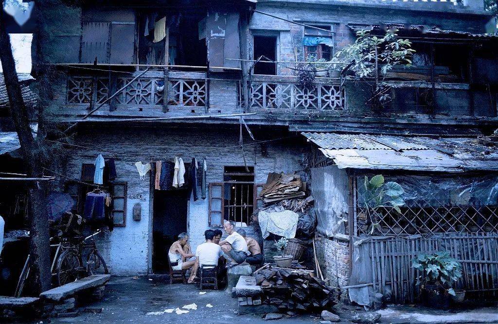 80年代的生活状况图片图片