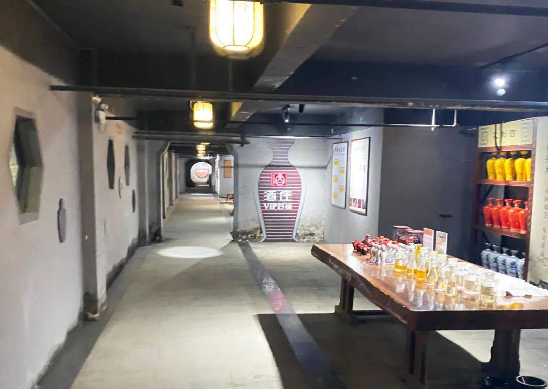 乾隆江南•品鉴学堂—— 白酒酒窖的神秘力量_企业