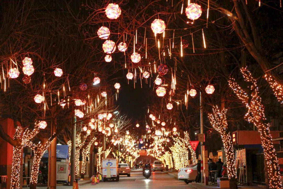 夜太美兴丰街头彩灯亮起城市亮化喜迎新春