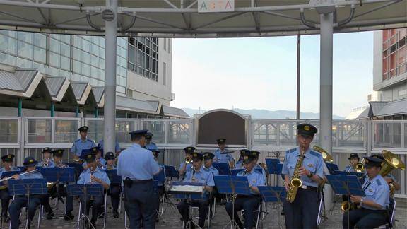 日本兵库县警察音乐队演奏《名侦探柯南》主题曲如果有你在身边