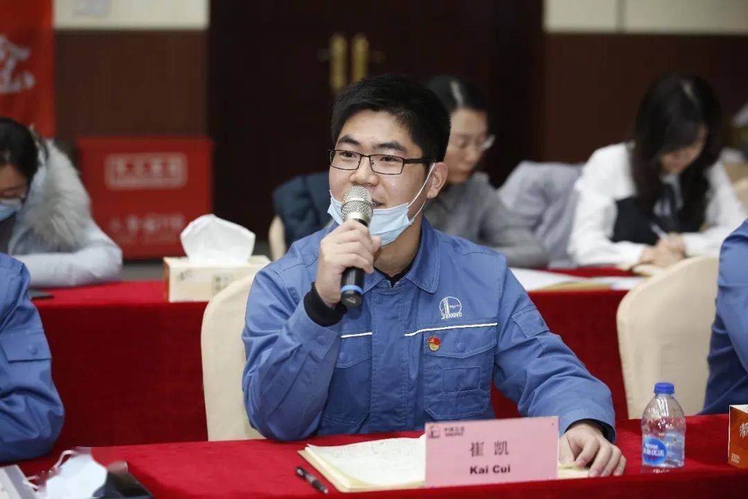 催化剂公司举行博士后科研工作站揭牌仪式暨博士交流座谈会_焦阳