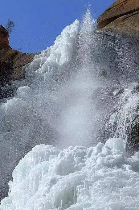 费用69元2月17日南山飞雪峡谷龙王冰瀑休闲摄影一日游