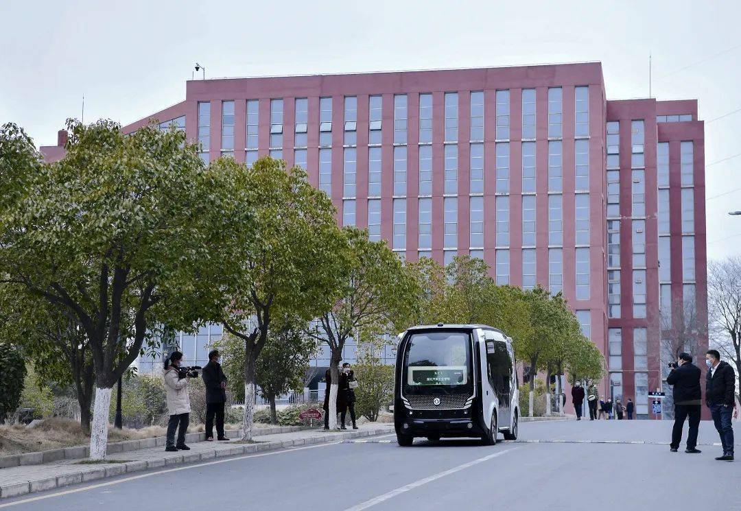 東風悅享科技與湖北汽車工業學院簽訂合作框架協議