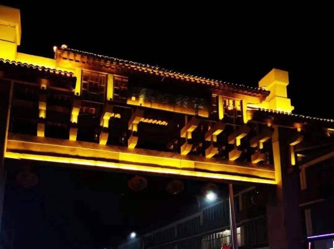 任村镇村庄亮化迎新春灯光亮起年味浓