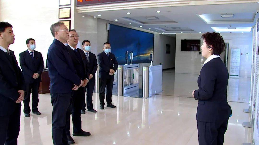 石琳慰问企业一线职工及消防指战员_临洮县