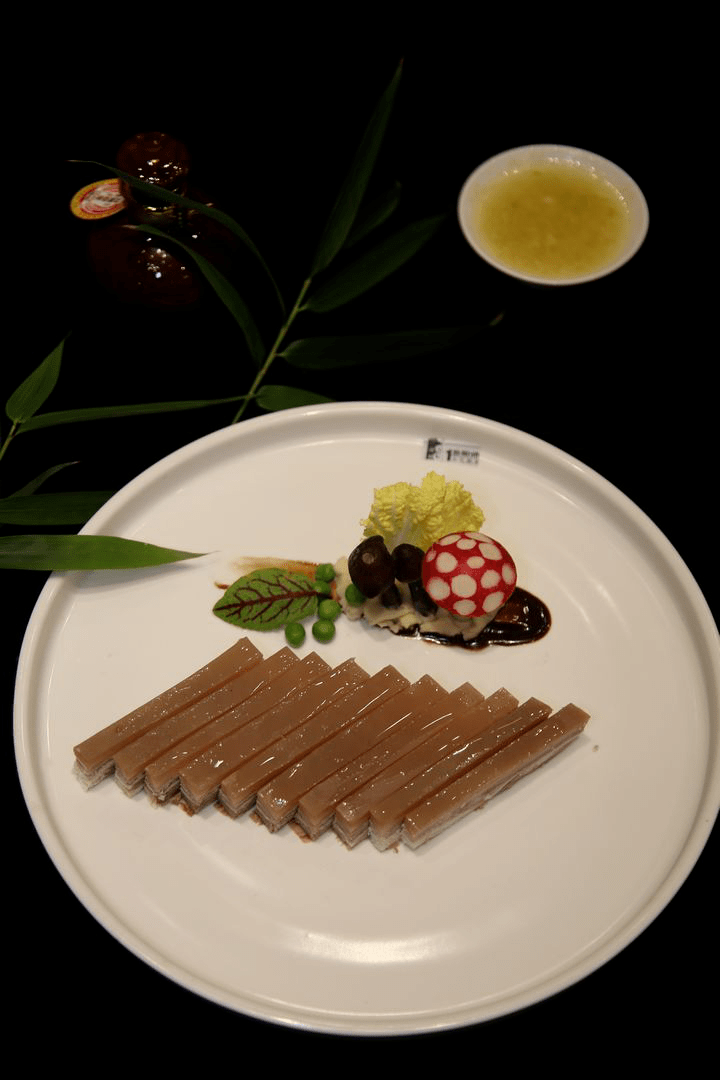 稚鹿清鸣(乳香鹿排)▲曲江春晓(桃仁鹿肉)【小吃】鹿肉夹馍 金线油