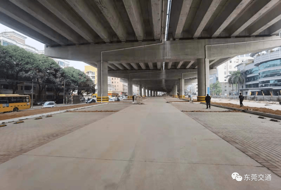 桥下空间试点项目(小车停车场 在广龙高速厚街下汴村段桥下用地约