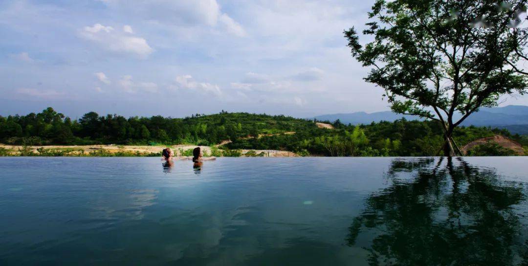 春节不打烊!莲云谷温泉全体员工祝您新年快乐!_are