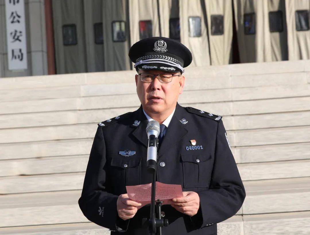 金昌市公安局举行春节期间公安武警联勤武装巡逻启动仪式_手机搜狐网