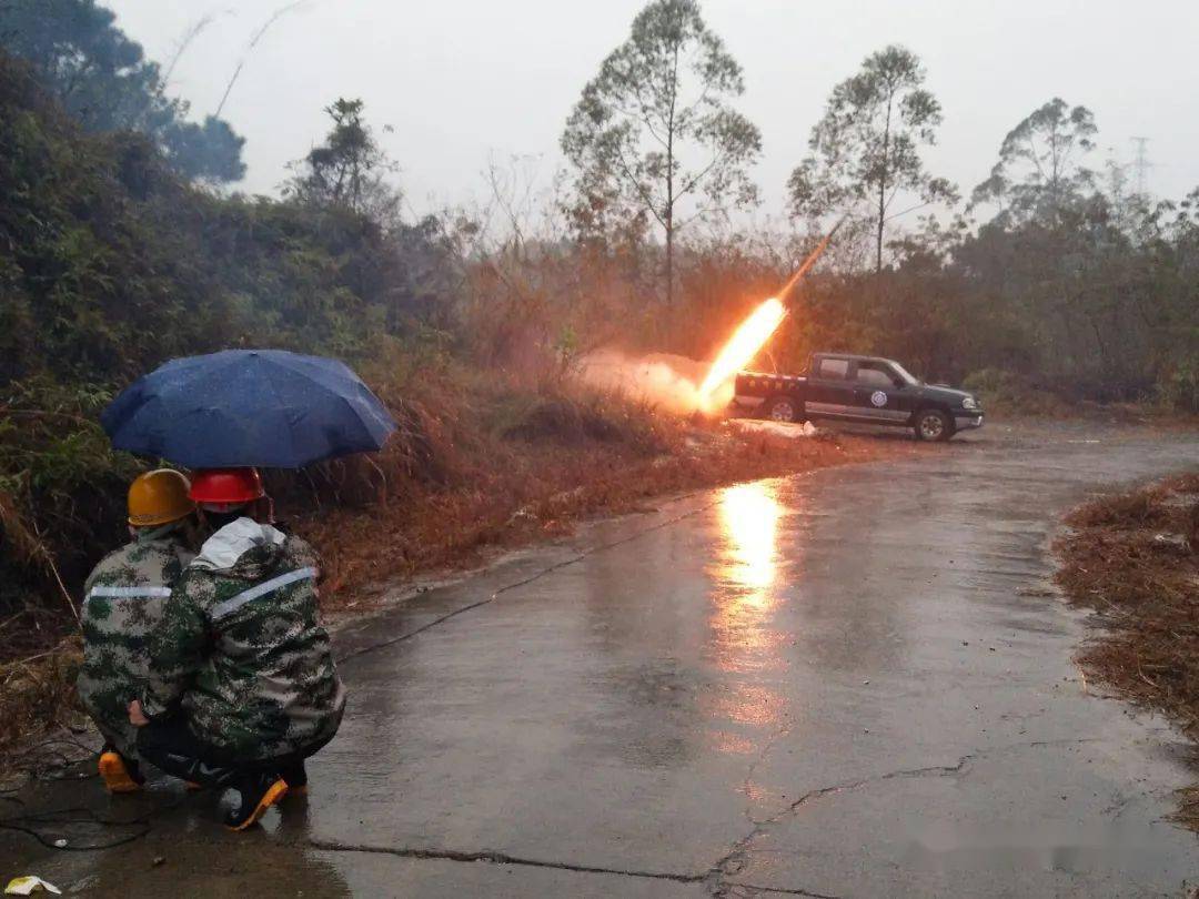 震撼飞机火箭齐上阵广西人工增雨120次视频刷屏了