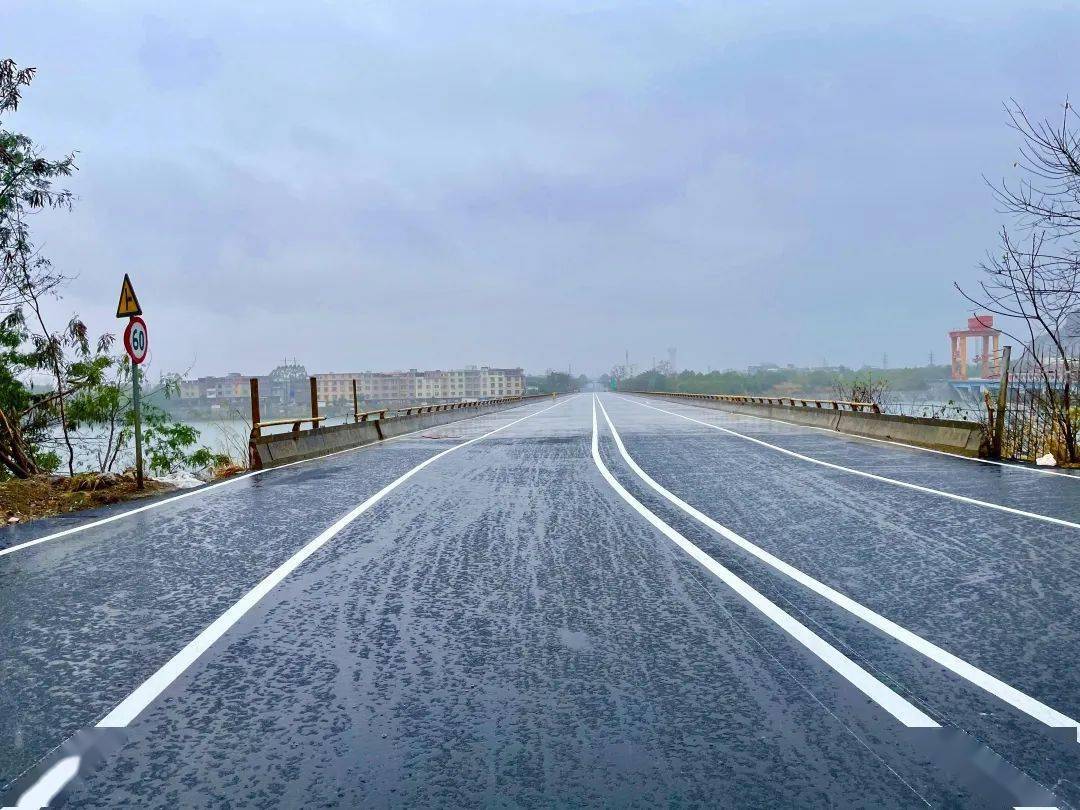 贵港郁江二桥今天全桥通车