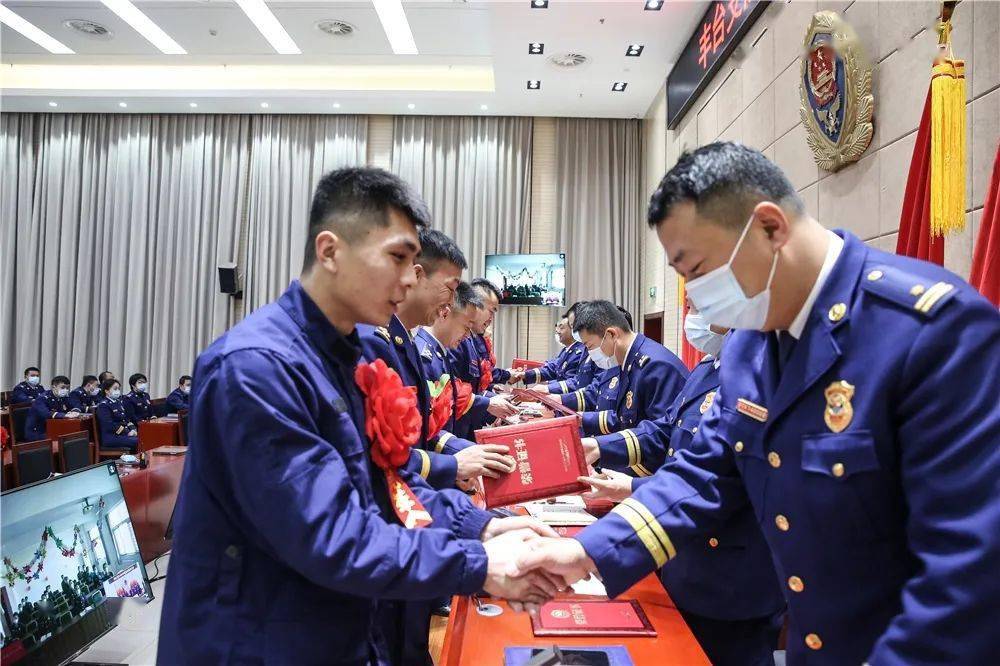 丰台支队隆重召开2021年度党委扩大会