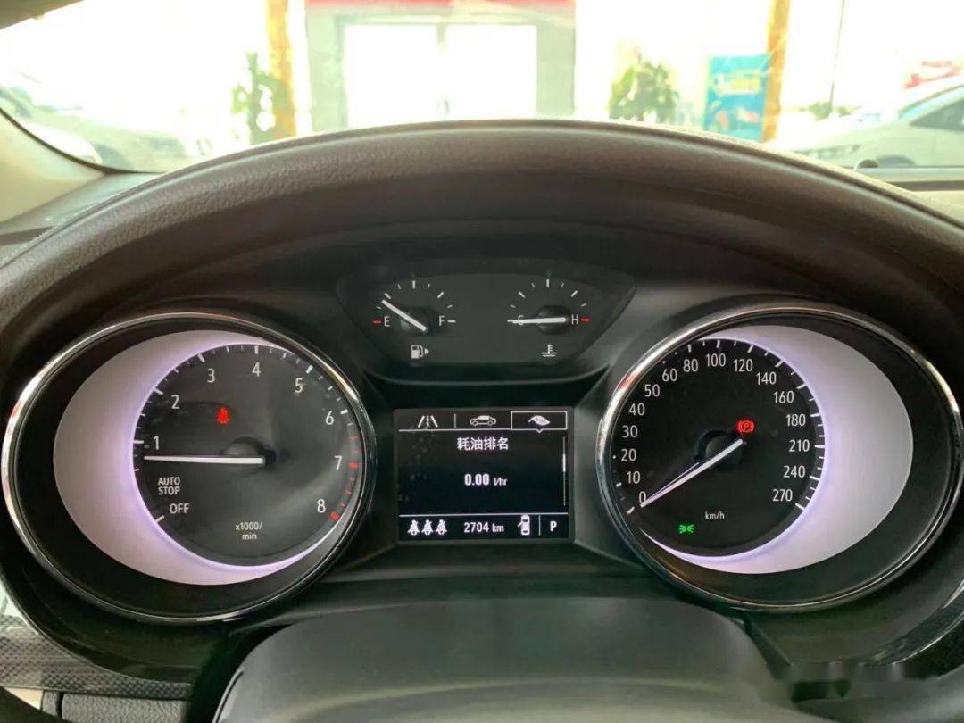 别克威朗2020款20tcvt豪华型