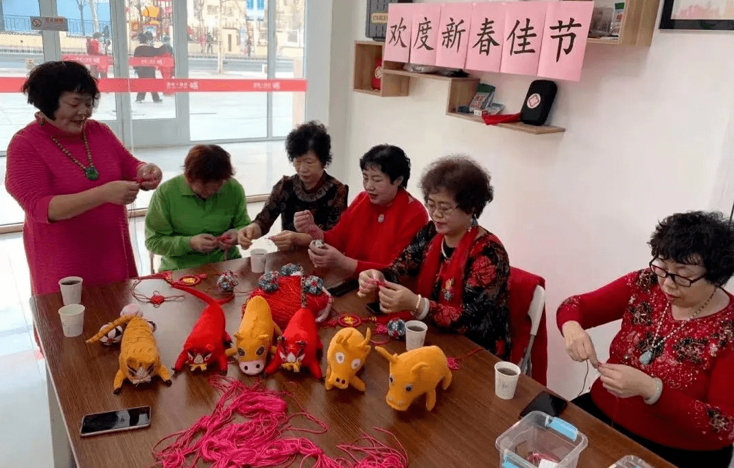 【新春走基层】欢声笑语辞旧岁 喜气洋洋迎新春_送祝福