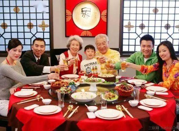 子女教育大过年的回家吃饭餐桌礼仪不能少都看看