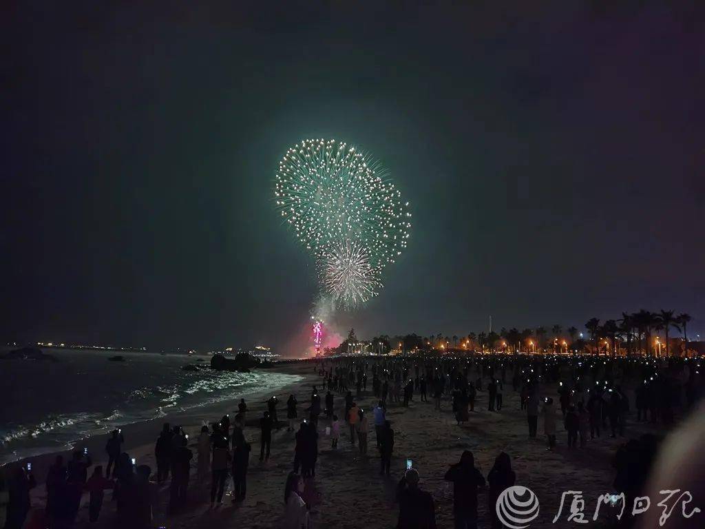 廈門金門焰火璀璨對放,共祝平安幸福!美圖 視頻回味