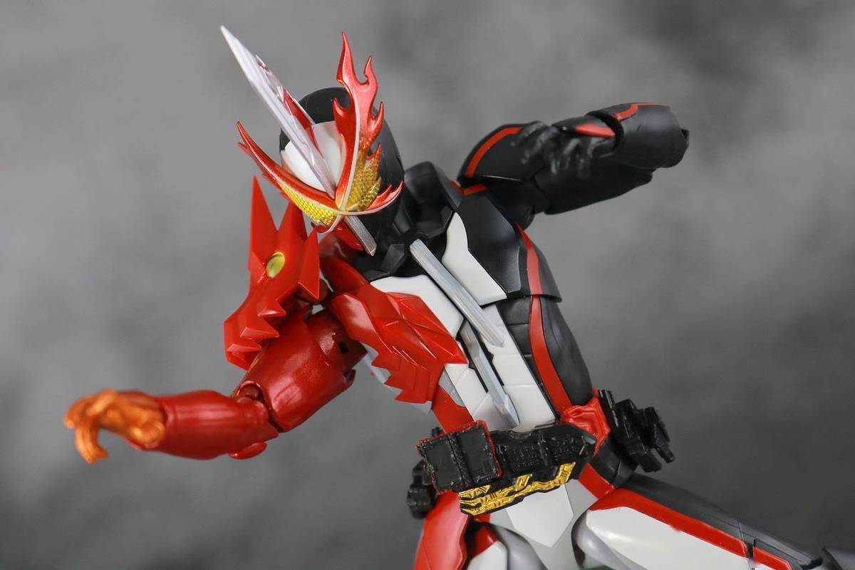 h.f 假面骑士saber(勇气之龙形态)_宅君