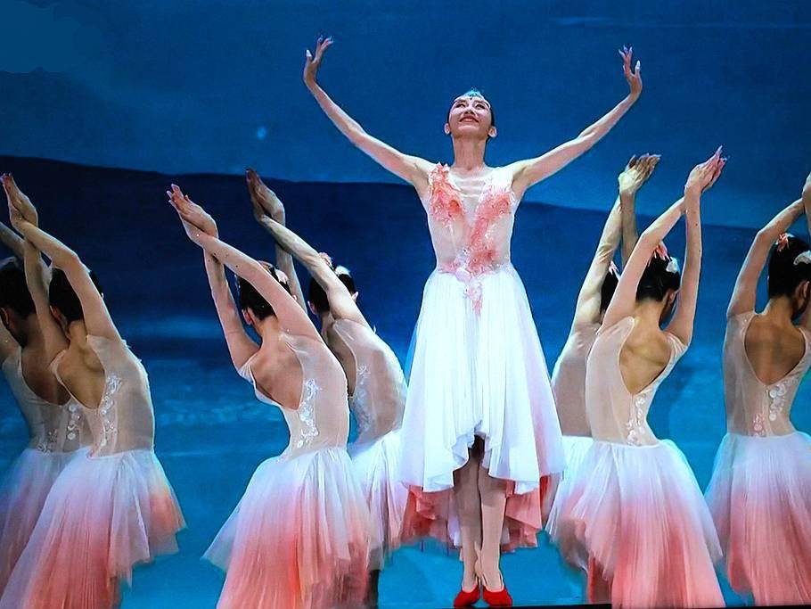 三十人的舞蹈怎样出场 4b80389e29044bdcab739e88636685f3.jpeg