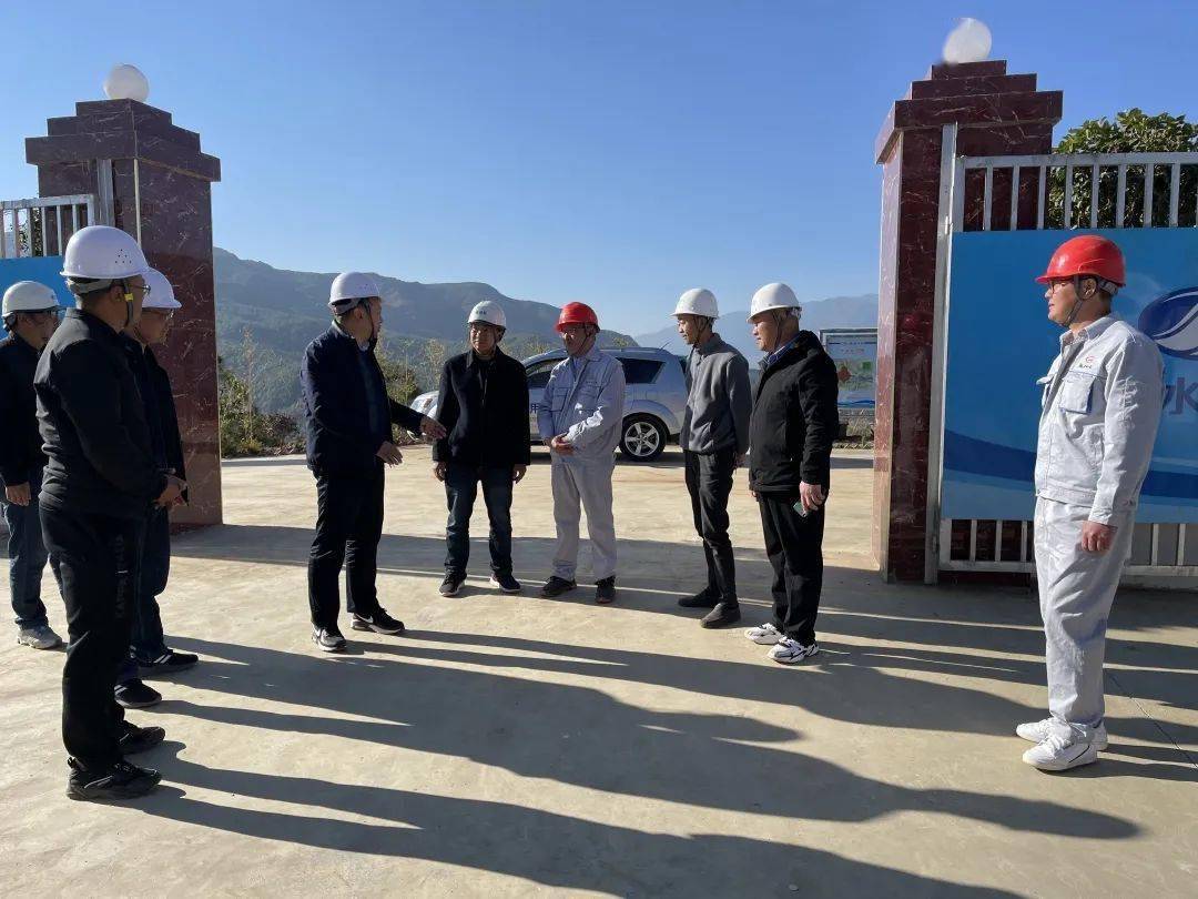 云南省水利厅副厅长杨国柱到枫木河水库开展春节留岗职工春节慰问